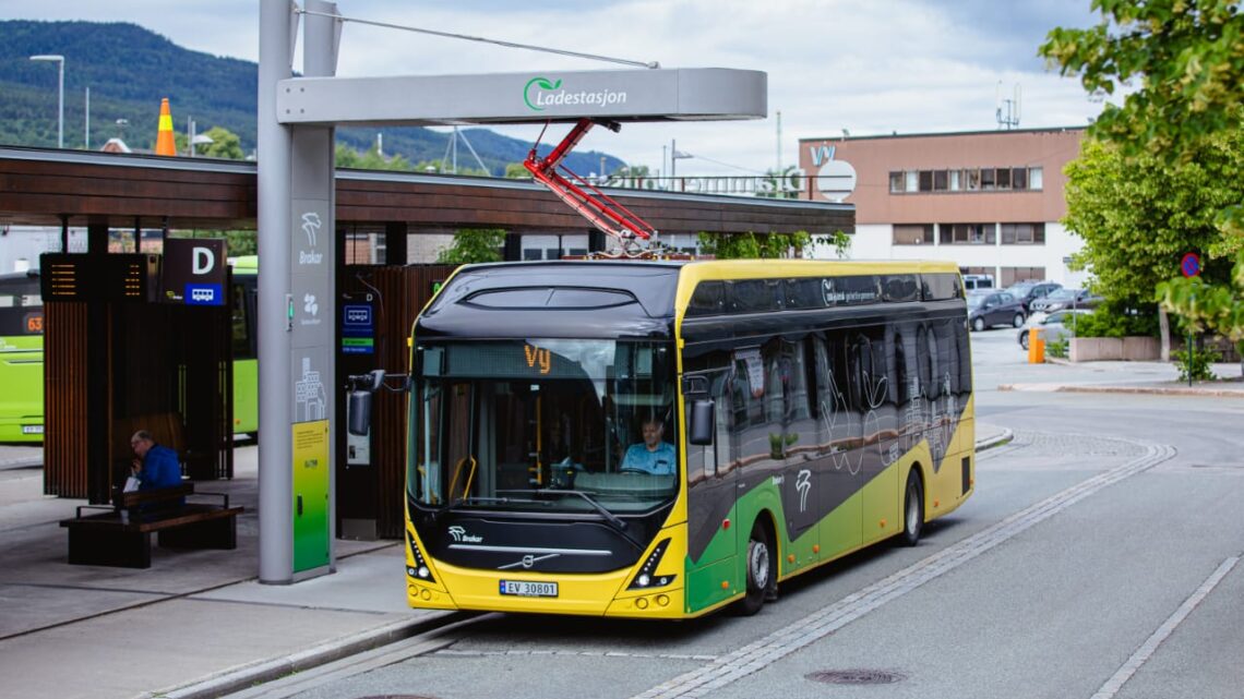 Las ciudades noruegas invierten en el futuro con autobuses eléctricos de Volvo