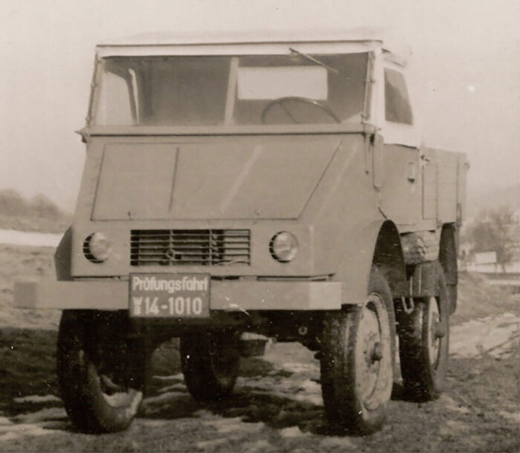 El 27 de octubre se celebra el 70º aniversario de la toma de posesión del Unimog por parte de Daimler-Benz AG.