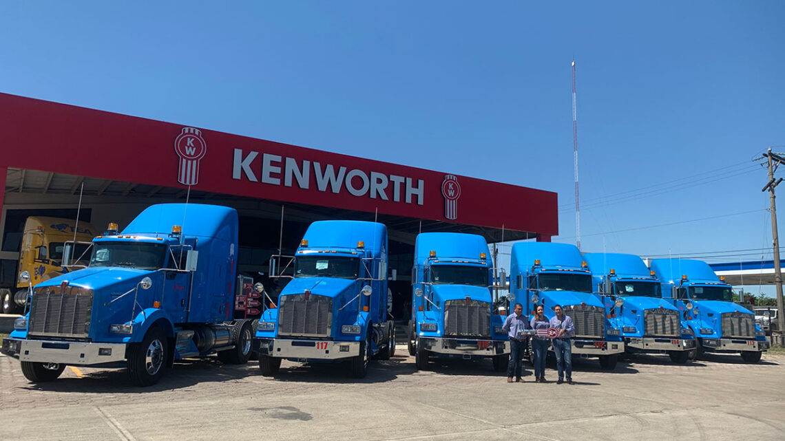 Kenworth de la Huasteca entrega unidades a Transportes Wong de la Torre