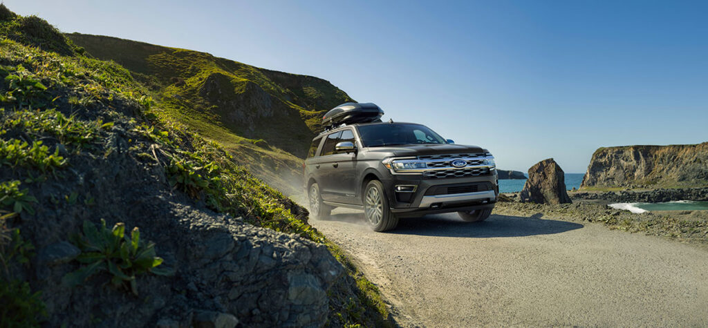 2022-Ford-Expedition-Platinum_Dark-Matter