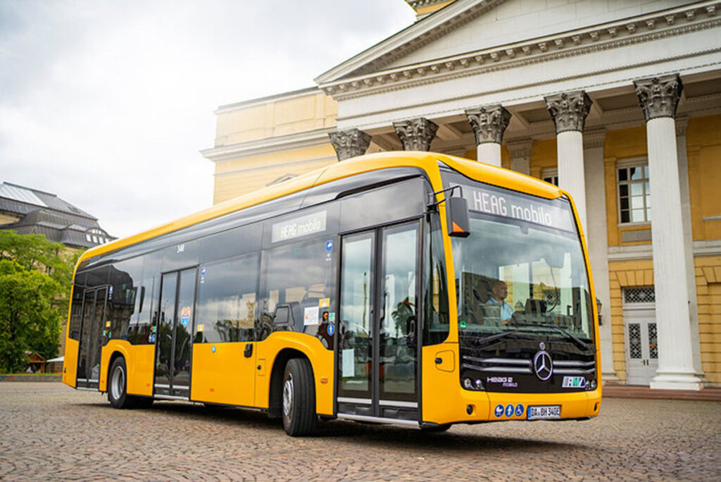 Mercedes-Benz-Autobuses--eCitaro