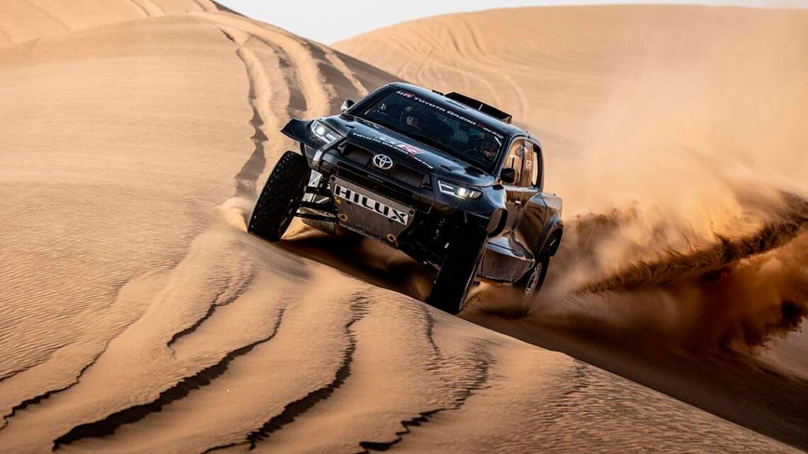 Toyota presenta a su equipo para el Rally Dakar 2022