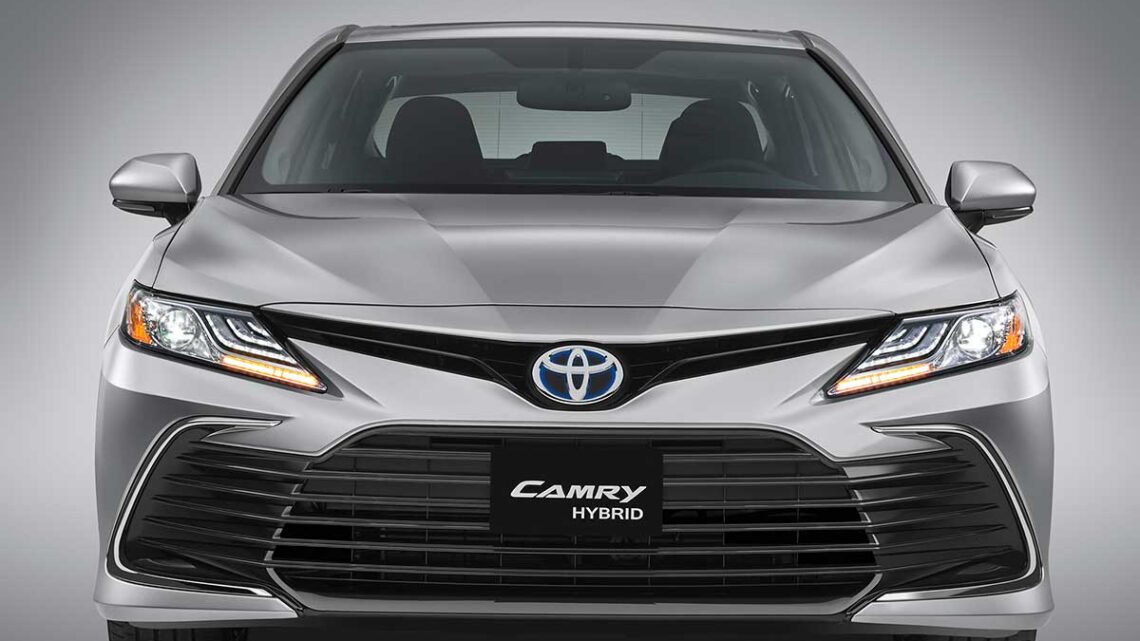 Toyota Camry, llega a México con su modelo 2022