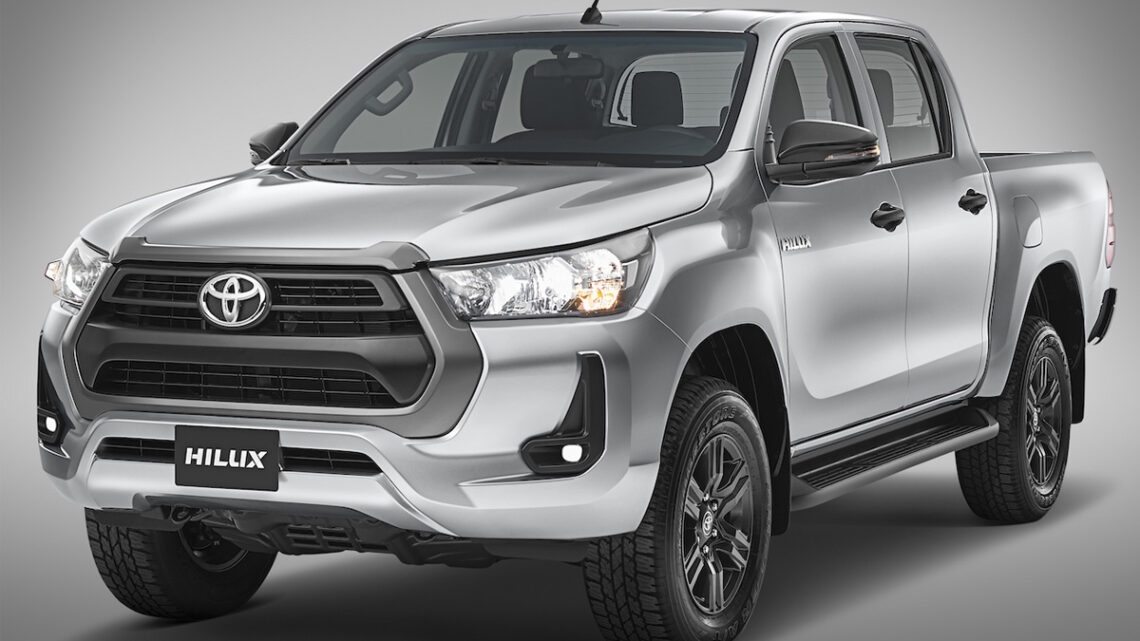 ‘La Indestructible’ Hilux sigue impresionando a México