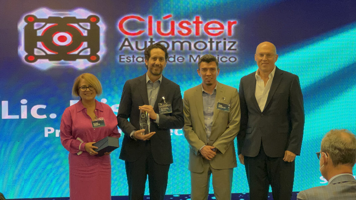 Clúster Automotriz Estado de México recibe reconocimiento a la innovación por Siemens Software.