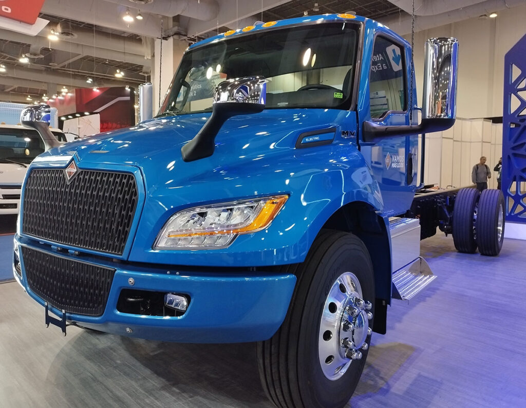 Navistar_carga_eléctrico