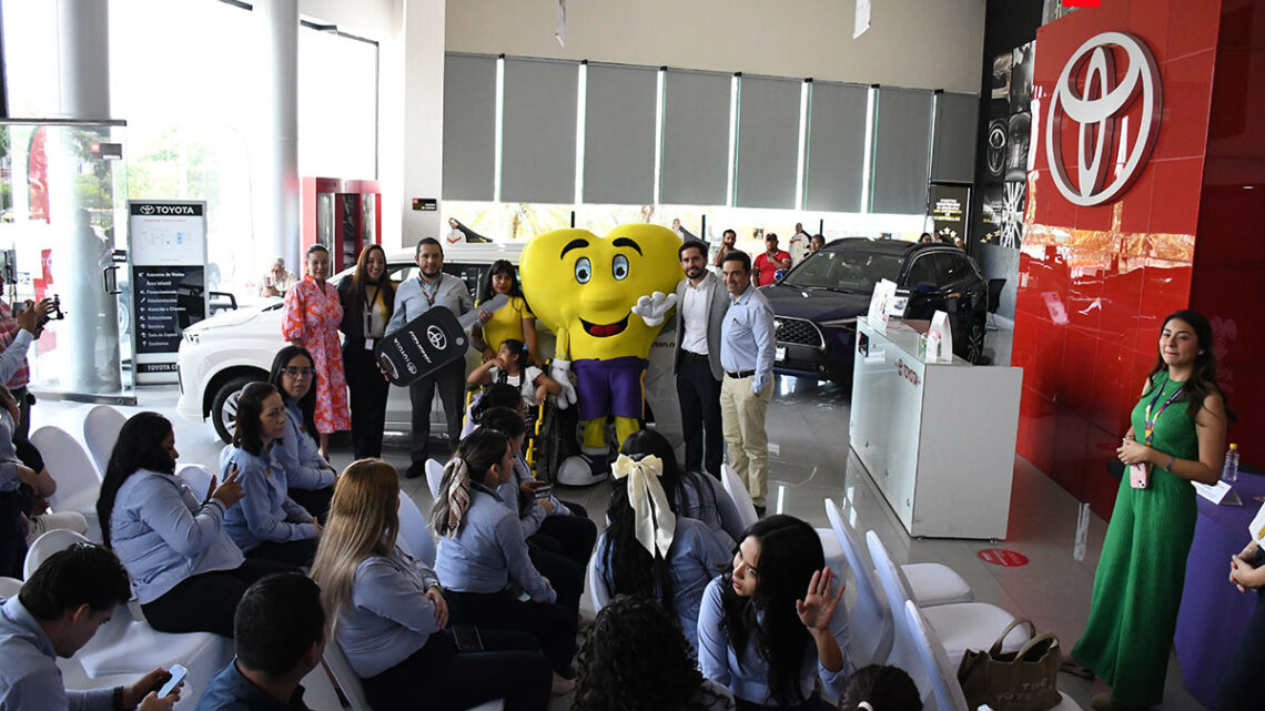 Toyota Chiapas entrega vehículo al CRIT Chiapas