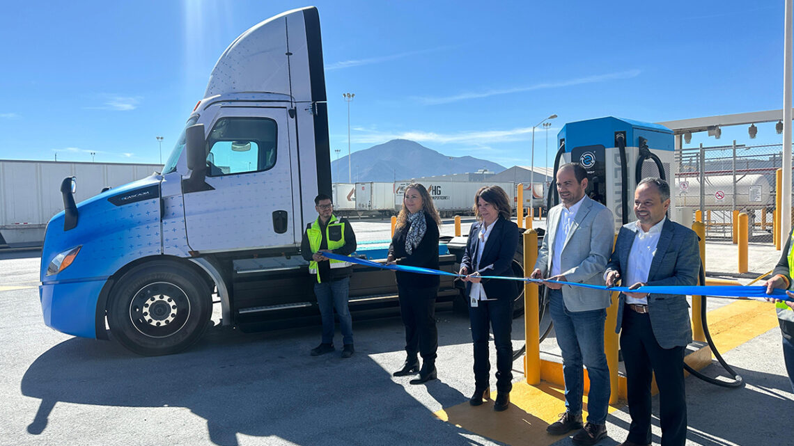 Daimler Truck México inaugura su tercera Electric Island en Saltillo