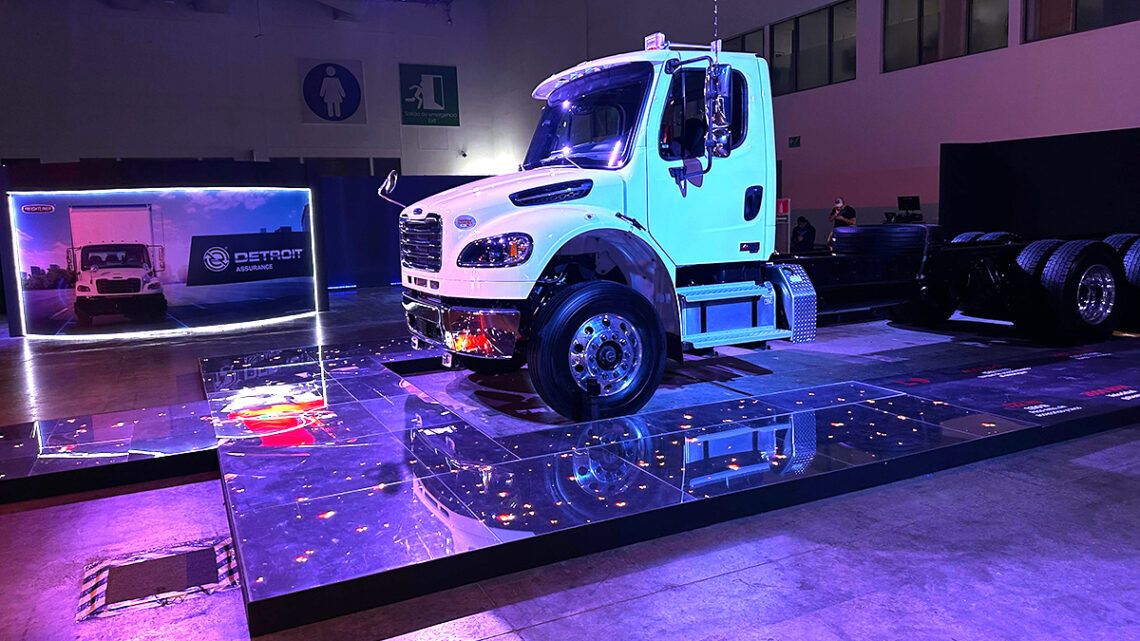 Daimler Truck México presenta el eM2 eléctrica de Freightliner